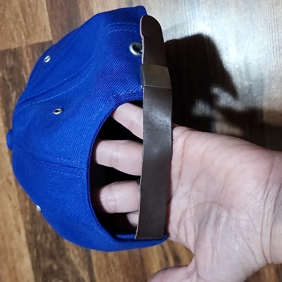 NEW YORK RANGERS HAT! SIZE: ONE SIZE FITS ALL. - Picture 4 of 9